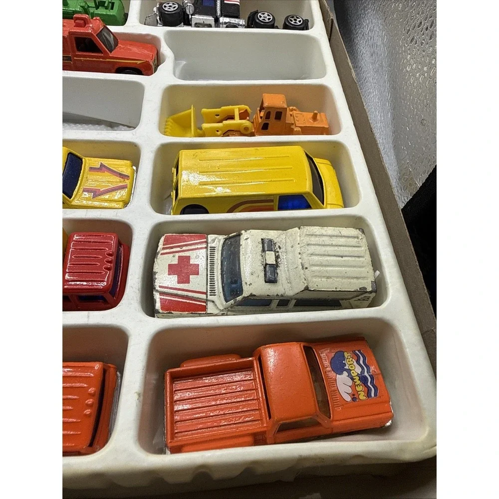 Vintage Matchbox Car Set Road Machines Semi's Tractors Jeeps Sports Cars 22